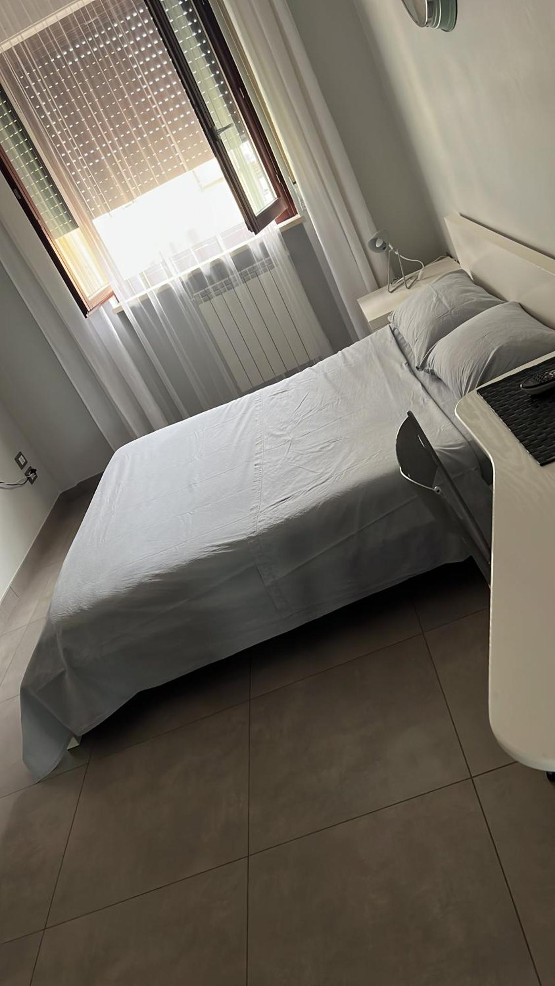 Sun-Kissed Seaside Retreat: Your Pescara Getaway 外观 照片